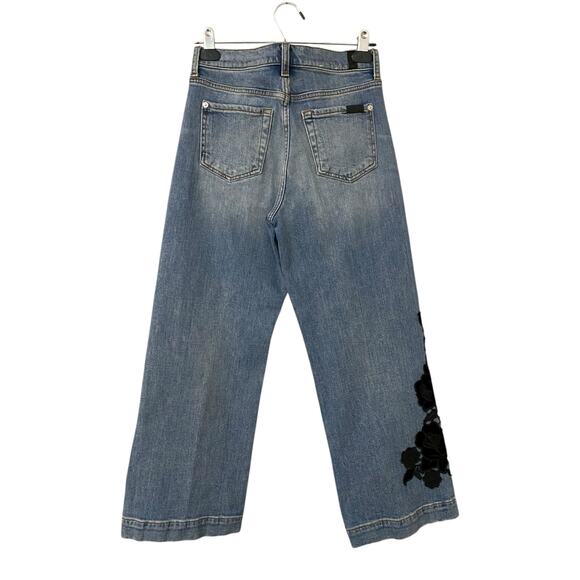 7 For All Mankind Cropped Alexa Jeans 26 Blue Denim Black Velvet Floral Appliqué - Picture 7 of 12